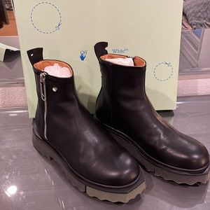 Off-White Sponge Sole Leather Zip Boots Black Mens